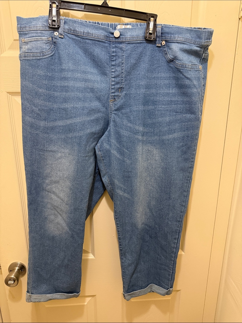 Classic Mens Light Blue Denim Capris